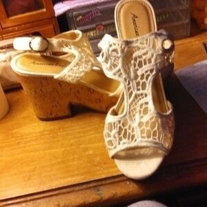 American Eagle women's high heel sandals